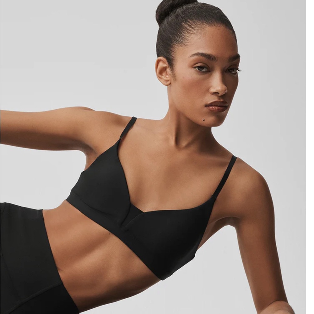NWT Alo Airlift Fine Line Bra, Black